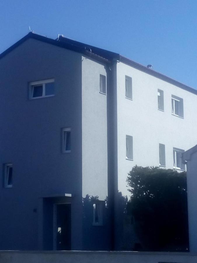 Apartmani Rebecca Vir Εξωτερικό φωτογραφία