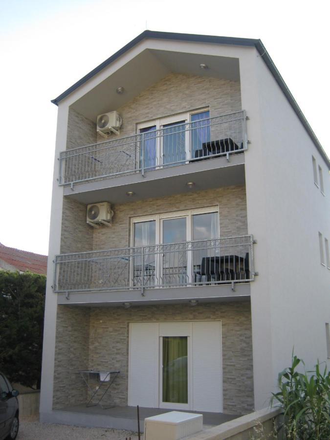 Apartmani Rebecca Vir Εξωτερικό φωτογραφία