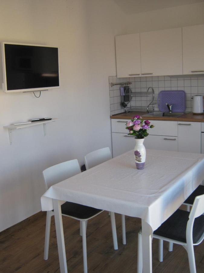 Apartmani Rebecca Vir Εξωτερικό φωτογραφία