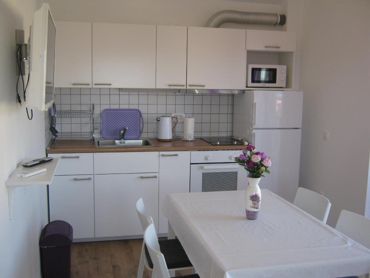 Apartmani Rebecca Vir Εξωτερικό φωτογραφία