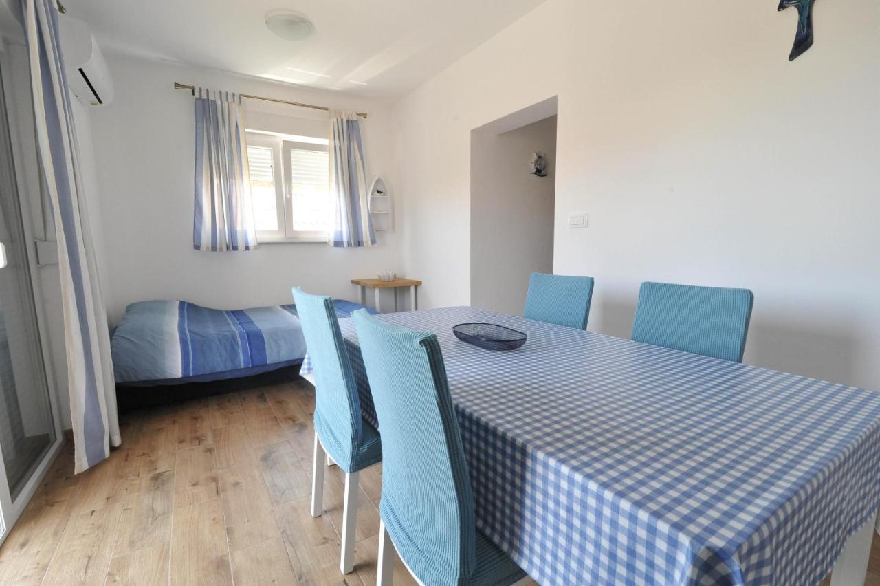Apartmani Rebecca Vir Εξωτερικό φωτογραφία