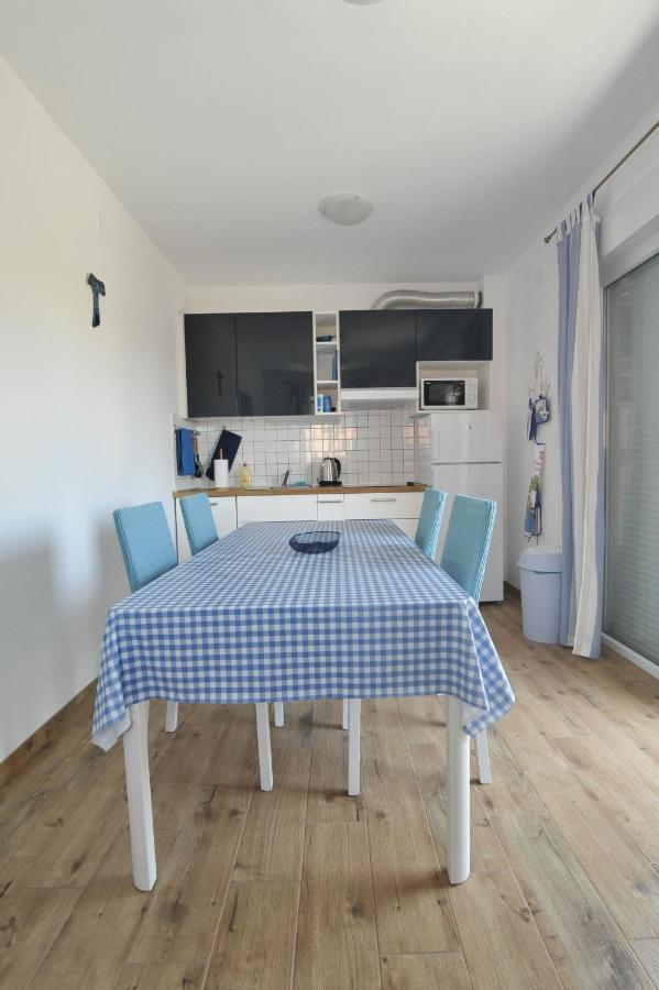 Apartmani Rebecca Vir Εξωτερικό φωτογραφία