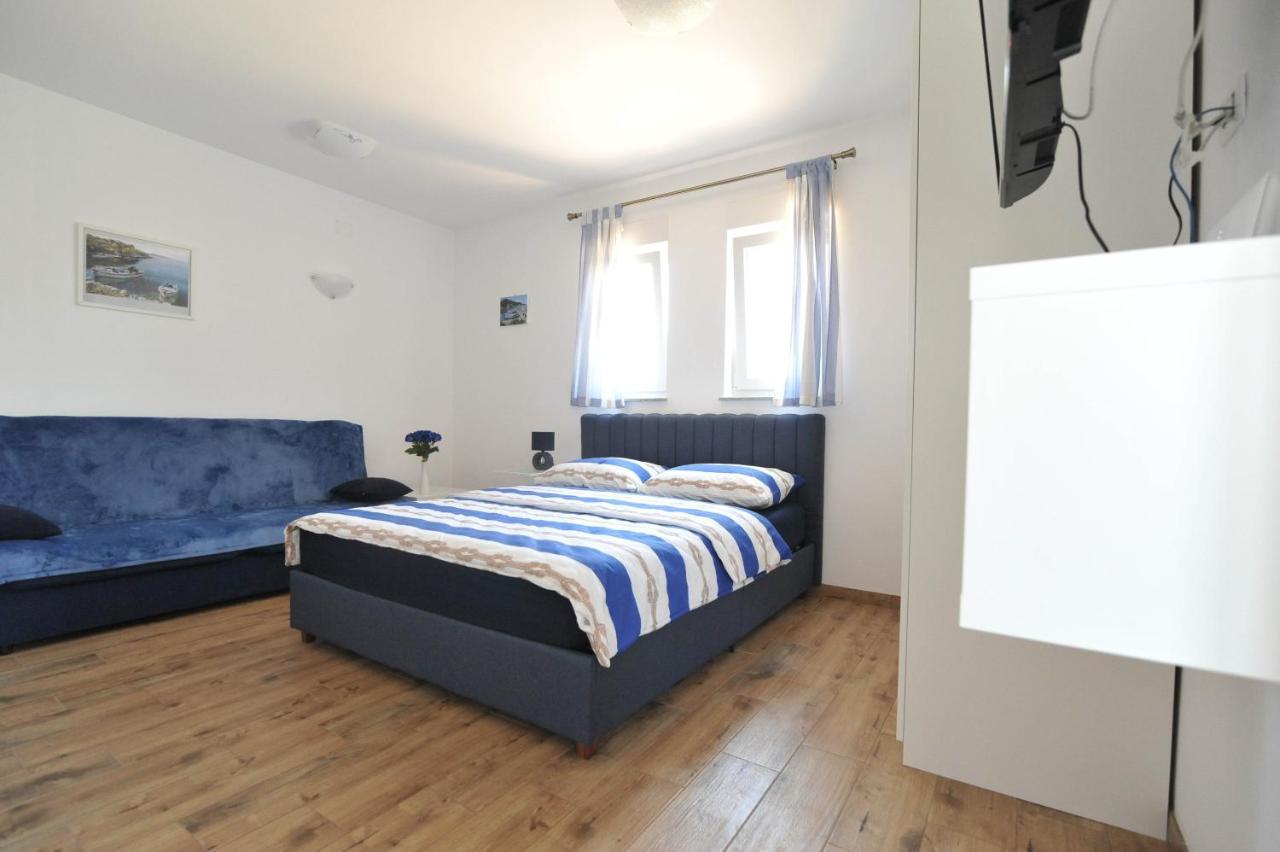 Apartmani Rebecca Vir Εξωτερικό φωτογραφία