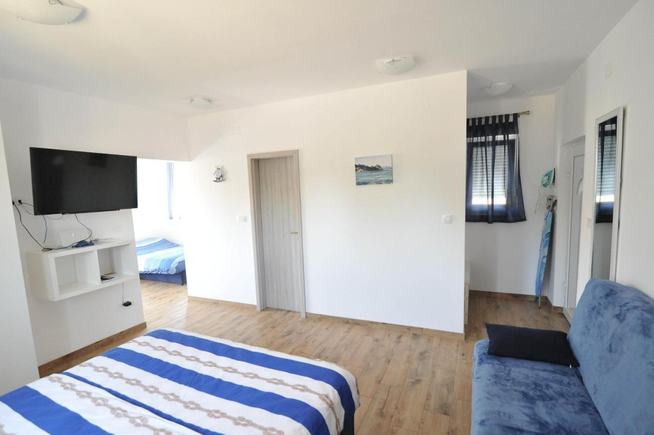 Apartmani Rebecca Vir Εξωτερικό φωτογραφία