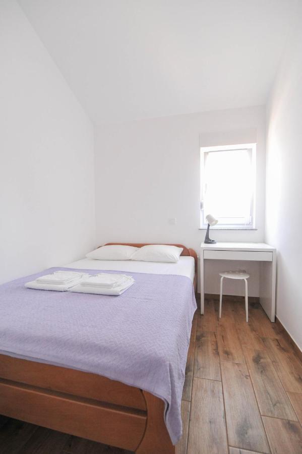 Apartmani Rebecca Vir Εξωτερικό φωτογραφία