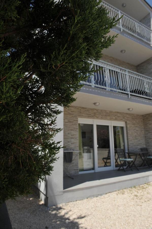 Apartmani Rebecca Vir Εξωτερικό φωτογραφία