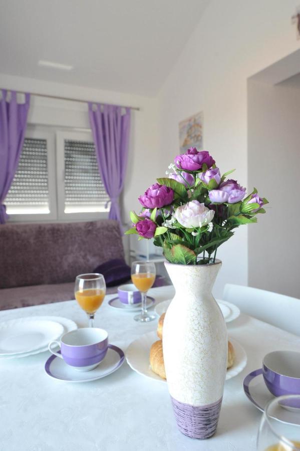 Apartmani Rebecca Vir Εξωτερικό φωτογραφία
